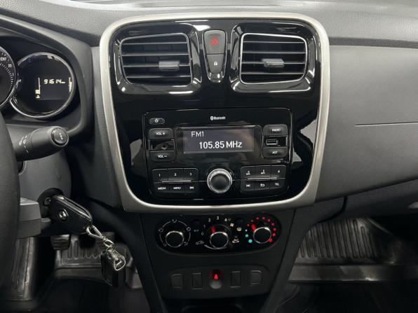 Renault Logan II Рестайлинг с пробегом 2020 года, цена 1 099 000 рублей, 91613 км, седан, Автокод Объявления