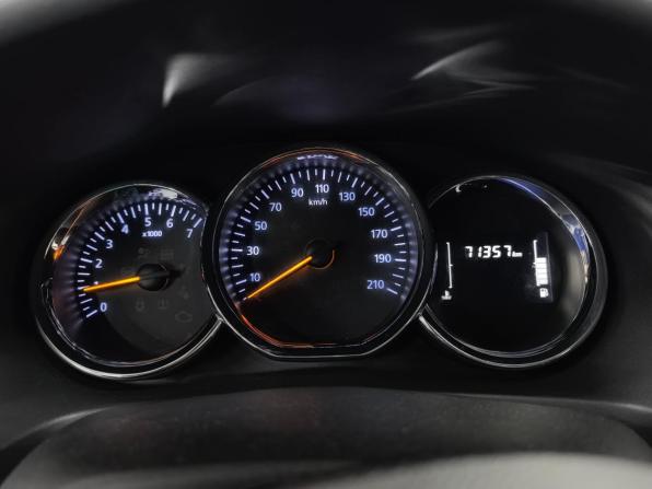Renault Sandero II Рестайлинг с пробегом 2022 года, цена 1 090 000 рублей, 71357 км, хэтчбек, Автокод Объявления