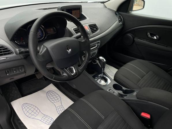 Renault Fluence I Рестайлинг с пробегом 2016 года, цена 920 000 рублей, 238216 км, седан, Автокод Объявления