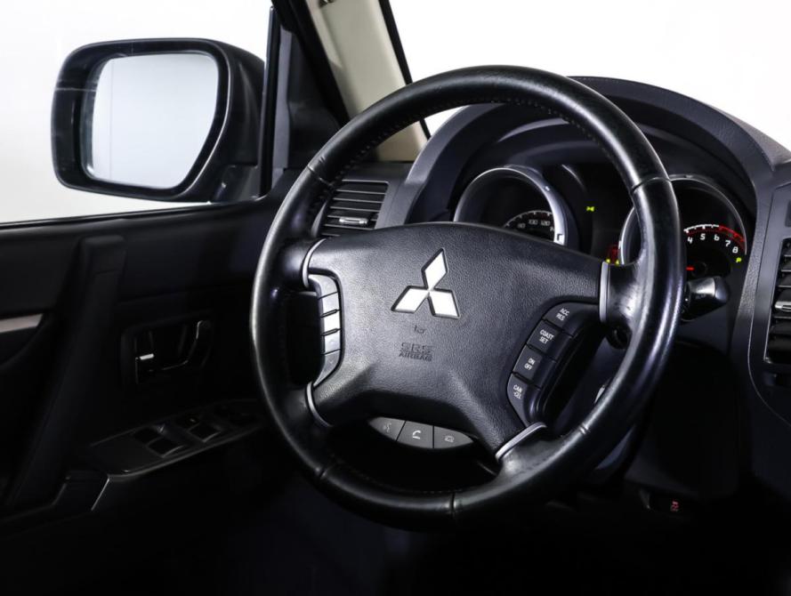 Mitsubishi Pajero IV Рестайлинг 1 Москва  - изображение 13