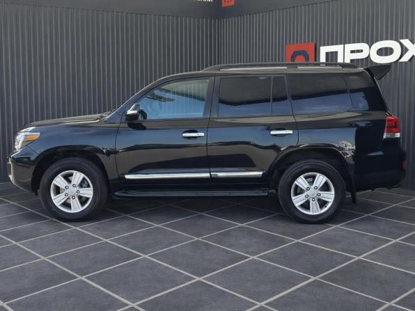 Toyota Land Cruiser 200 Series Рестайлинг 1 с пробегом 2012 года, цена 3 300 000 рублей, 213531 км, внедорожник, Автокод Объявления