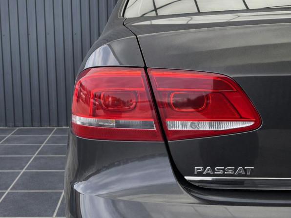 Volkswagen Passat B7 с пробегом 2013 года, цена 1 167 000 рублей, 177875 км, седан, Автокод Объявления