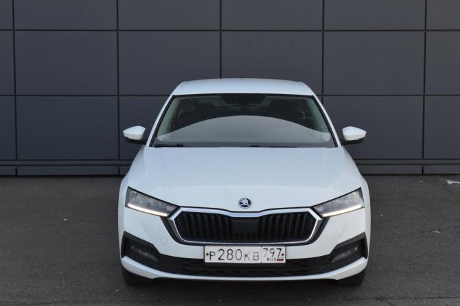 Skoda Octavia IV (A8) с пробегом 2021 года, цена 2 200 000 рублей, 131500 км, лифтбек, Автокод Объявления