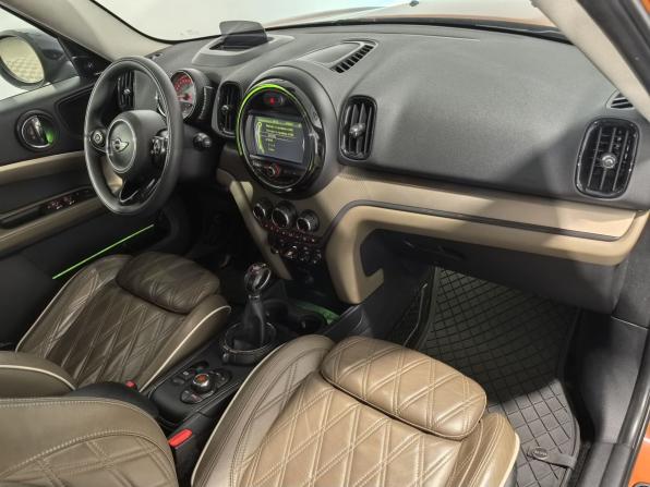 Mini Countryman II с пробегом 2017 года, цена 1 790 000 рублей, 246862 км, внедорожник, Автокод Объявления