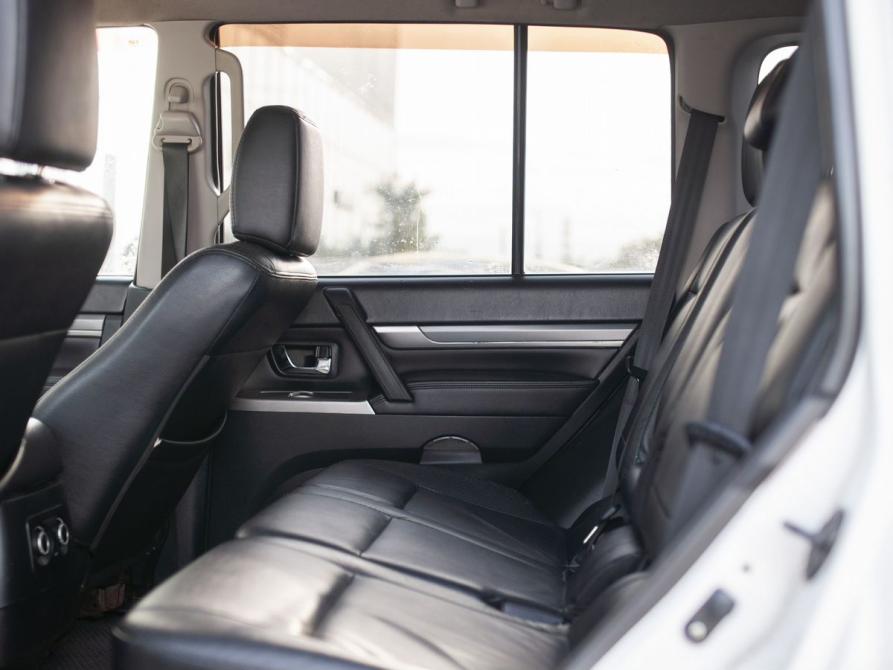 Mitsubishi Pajero IV Рестайлинг 1 Курган  - изображение 12