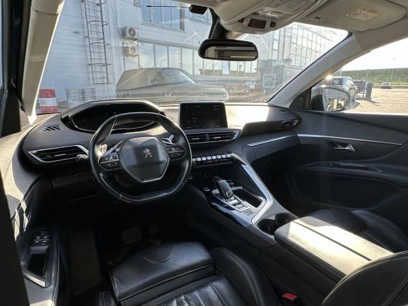 Peugeot 5008 II с пробегом 2018 года, цена 1 798 000 рублей, 105120 км, внедорожник, Автокод Объявления