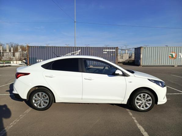 Hyundai Solaris II Рестайлинг с пробегом 2020 года, цена 1 437 000 рублей, 70519 км, седан, Автокод Объявления