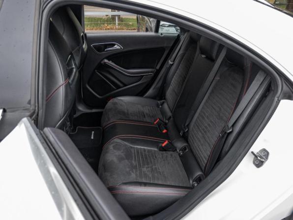 Mercedes-Benz CLA I (C117 X117) Рестайлинг с пробегом 2019 года, цена 2 150 000 рублей, 72835 км, седан, Автокод Объявления