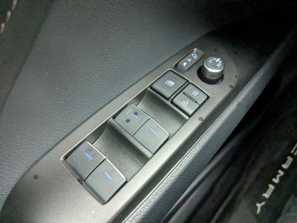 Toyota Camry VIII (XV70) Рестайлинг с пробегом 2021 года, цена 3 200 000 рублей, 13207 км, седан, Автокод Объявления