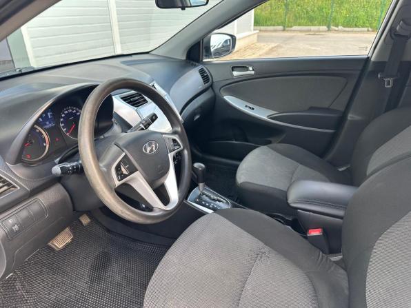 Hyundai Solaris I с пробегом 2013 года, цена 675 000 рублей, 282950 км, седан, Автокод Объявления