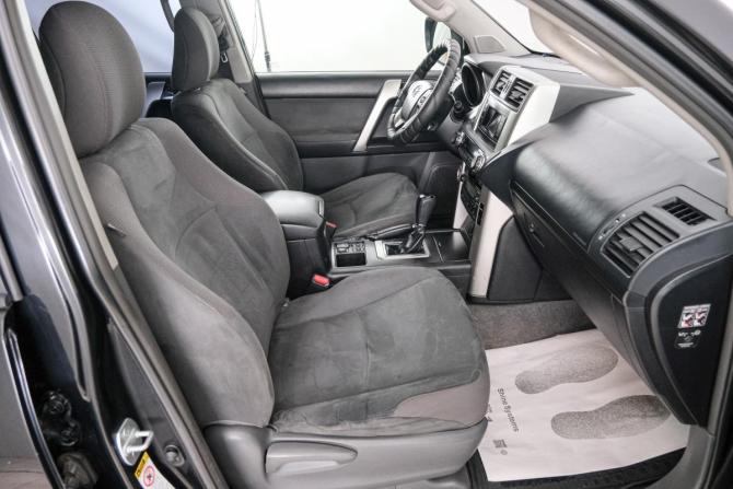 Toyota Land Cruiser Prado 150 Series с пробегом 2012 года, цена 3 049 000 рублей, 239700 км, внедорожник, Автокод Объявления
