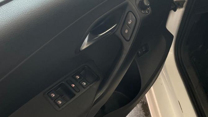 Volkswagen Polo V с пробегом 2012 года, цена 719 300 рублей, 242182 км, седан, Автокод Объявления
