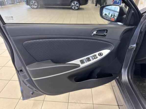 Hyundai Solaris I с пробегом 2012 года, цена 880 000 рублей, 144000 км, хэтчбек, Автокод Объявления