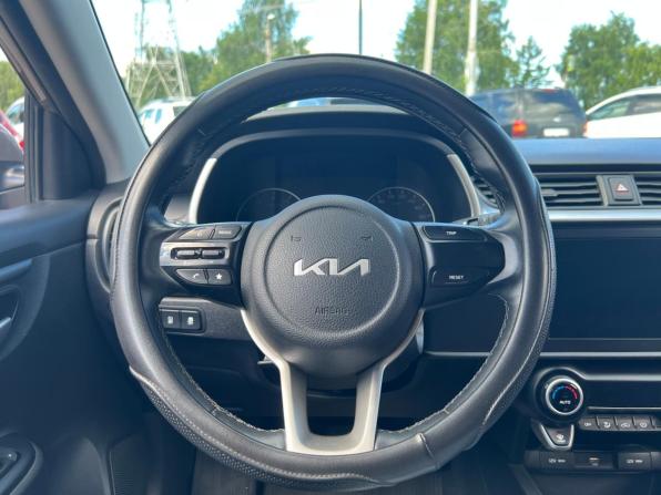 Kia Rio IV Рестайлинг с пробегом 2021 года, цена 1 775 000 рублей, 74110 км, хэтчбек, Автокод Объявления