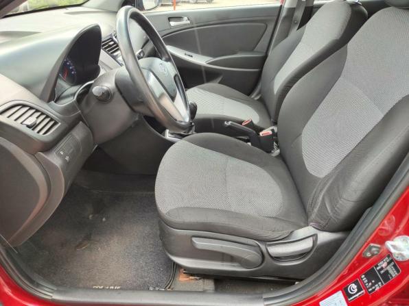 Hyundai Solaris I с пробегом 2013 года, цена 698 750 рублей, 112947 км, седан, Автокод Объявления