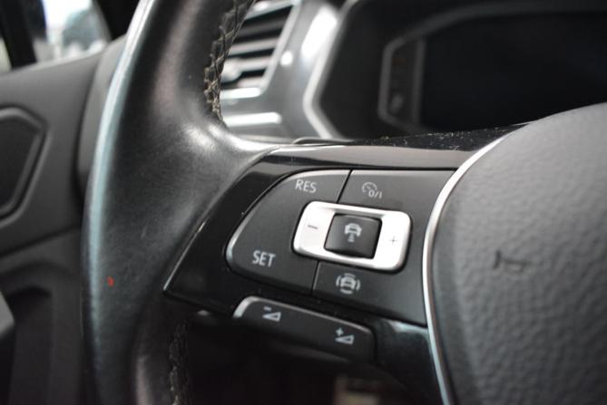 Volkswagen Tiguan II с пробегом 2019 года, цена 2 599 000 рублей, 155000 км, внедорожник, Автокод Объявления