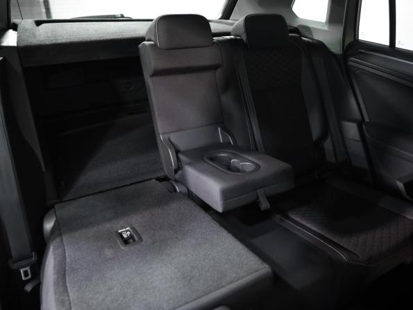 Volkswagen Tiguan II с пробегом 2018 года, цена 1 539 777 рублей, 330609 км, внедорожник, Автокод Объявления