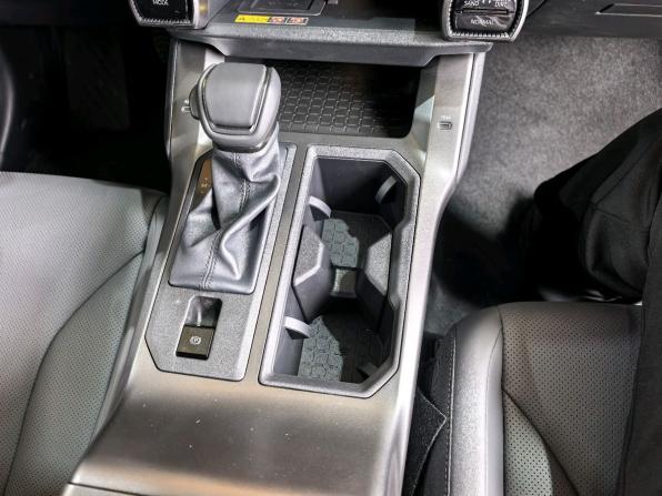 Toyota RAV4 VI (XA60) с пробегом 2026 года, цена 3 997 000 рублей, 10 км, внедорожник, Автокод Объявления