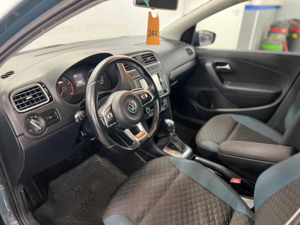 Volkswagen Polo V Рестайлинг с пробегом 2019 года, цена 1 150 000 рублей, 110489 км, седан, Автокод Объявления