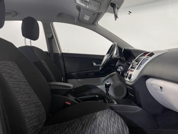 Kia Ceed I с пробегом 2009 года, цена 629 900 рублей, 183612 км, универсал, Автокод Объявления