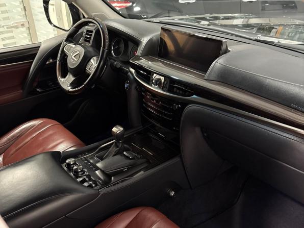Lexus LX III Рестайлинг 2 с пробегом 2016 года, цена 6 500 000 рублей, 282400 км, внедорожник, Автокод Объявления
