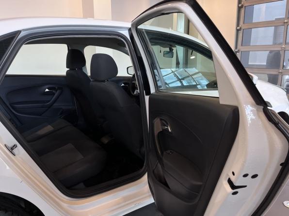 Volkswagen Polo V с пробегом 2012 года, цена 410 000 рублей, 184277 км, седан, Автокод Объявления