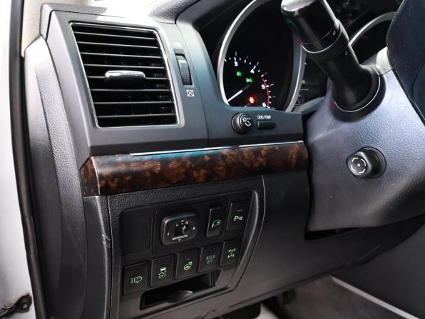 Toyota Land Cruiser 200 Series Рестайлинг 1 с пробегом 2013 года, цена 3 750 000 рублей, 305158 км, внедорожник, Автокод Объявления