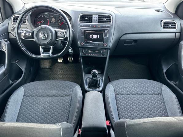 Volkswagen Polo V Рестайлинг с пробегом 2018 года, цена 1 260 000 рублей, 94077 км, седан, Автокод Объявления