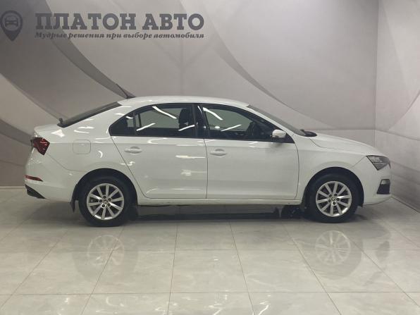 Skoda Rapid II с пробегом 2021 года, цена 1 275 000 рублей, 87500 км, лифтбек, Автокод Объявления