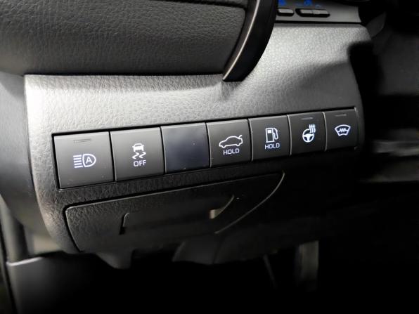 Toyota Camry VIII (XV70) Рестайлинг с пробегом 2021 года, цена 3 200 000 рублей, 101551 км, седан, Автокод Объявления