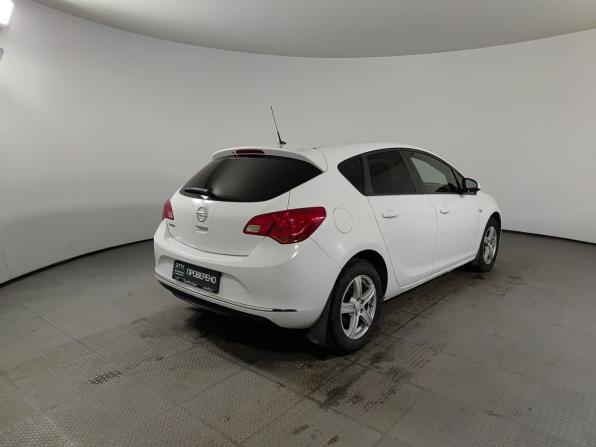 Opel Astra J Рестайлинг с пробегом 2012 года, цена 688 000 рублей, 180079 км, седан, Автокод Объявления