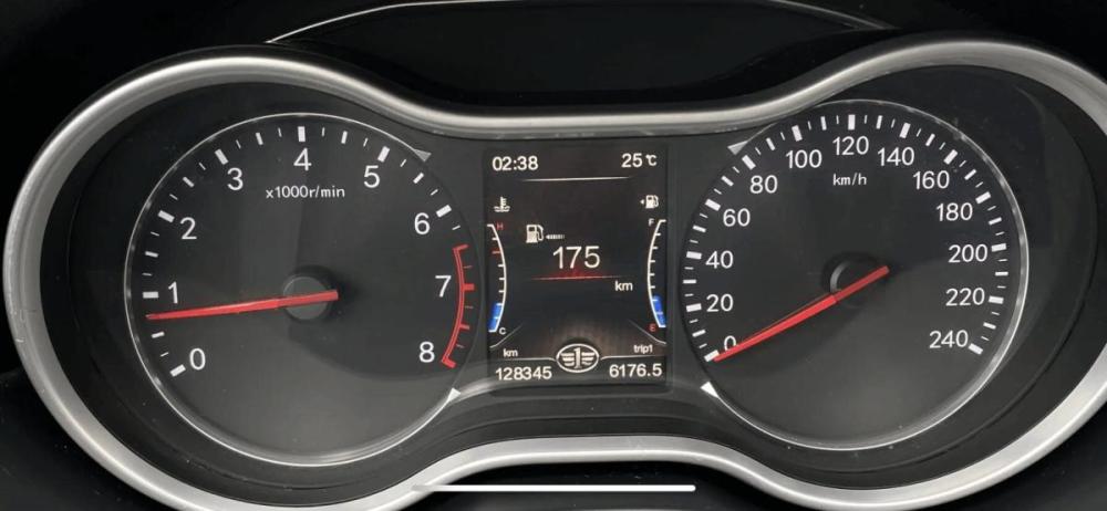 FAW Besturn X80 I Рестайлинг Тверь  - изображение 9