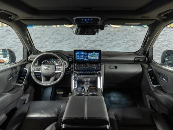 Toyota Land Cruiser 300 Series с пробегом 2021 года, цена 10 790 000 рублей, 55598 км, внедорожник, Автокод Объявления