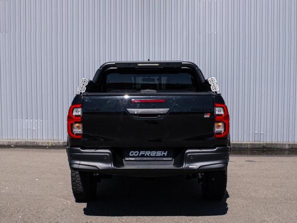 Toyota Hilux VIII Рестайлинг 2 с пробегом 2024 года, цена 8 399 000 рублей, 8365 км, offers.body_type.unknown, Автокод Объявления