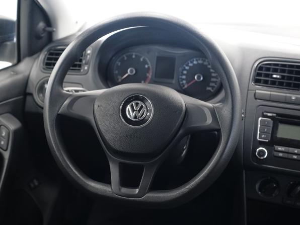 Volkswagen Polo V Рестайлинг с пробегом 2018 года, цена 1 039 000 рублей, 112496 км, седан, Автокод Объявления