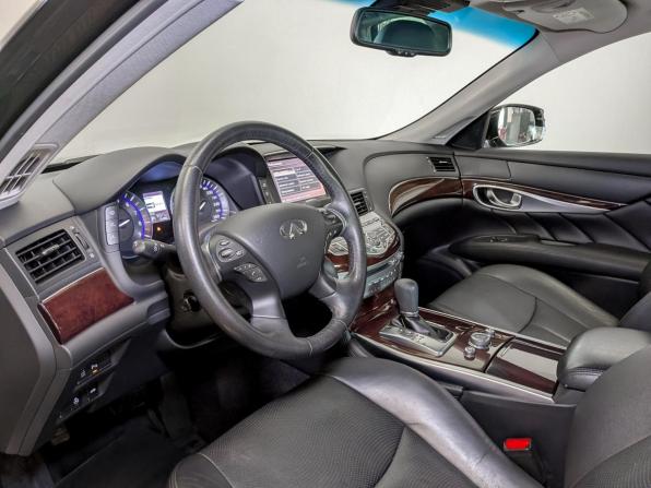 Infiniti Q70 I Рестайлинг с пробегом 2015 года, цена 2 425 000 рублей, 93317 км, седан, Автокод Объявления