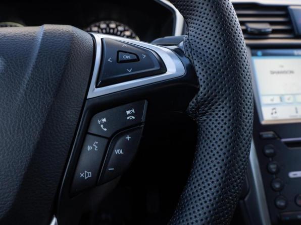 Ford Mondeo V с пробегом 2018 года, цена 1 820 000 рублей, 100434 км, седан, Автокод Объявления