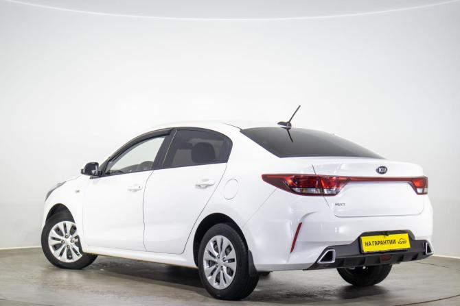 Kia Rio IV Рестайлинг с пробегом 2021 года, цена 1 379 000 рублей, 136520 км, седан, Автокод Объявления