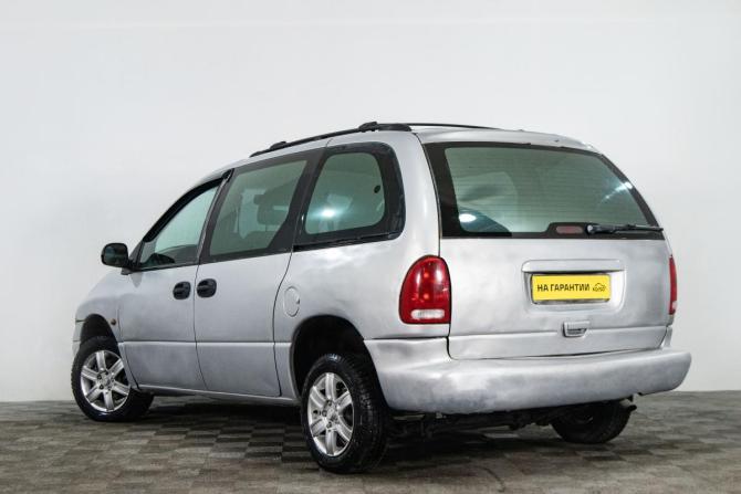 Chrysler Voyager III с пробегом 2000 года, цена 379 000 рублей, 409400 км, минивэн, Автокод Объявления