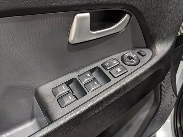 Kia Sportage III с пробегом 2012 года, цена 1 290 000 рублей, 271526 км, внедорожник, Автокод Объявления