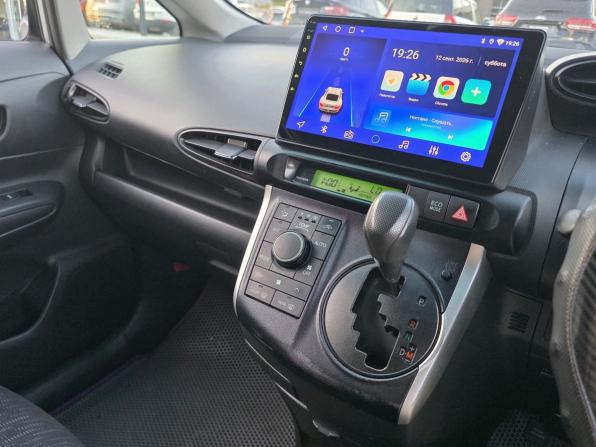 Toyota Wish II с пробегом 2010 года, цена 999 000 рублей, 267329 км, минивэн, Автокод Объявления