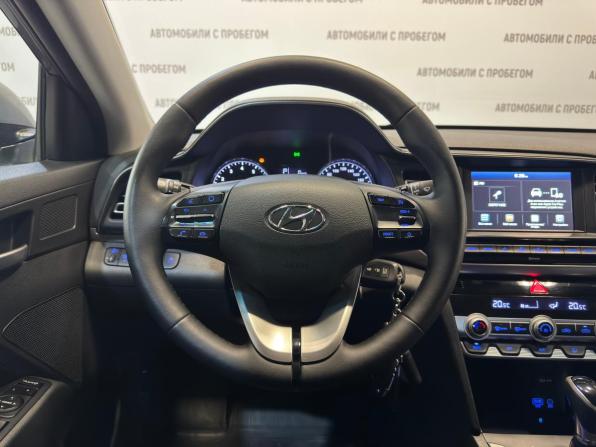 Hyundai Elantra VI (AD) Рестайлинг с пробегом 2019 года, цена 1 349 000 рублей, 242000 км, седан, Автокод Объявления