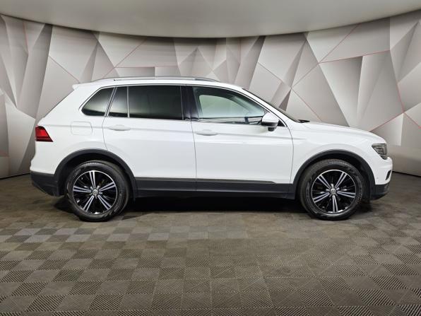 Volkswagen Tiguan II с пробегом 2017 года, цена 2 497 000 рублей, 141457 км, внедорожник, Автокод Объявления