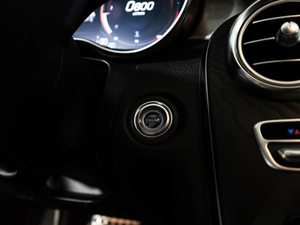 Mercedes-Benz C-Класс IV (W205) Рестайлинг с пробегом 2019 года, цена 3 250 000 рублей, 90910 км, седан, Автокод Объявления