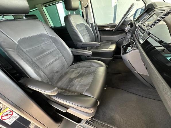 Volkswagen Multivan T6 с пробегом 2018 года, цена 5 210 000 рублей, 152824 км, минивэн, Автокод Объявления