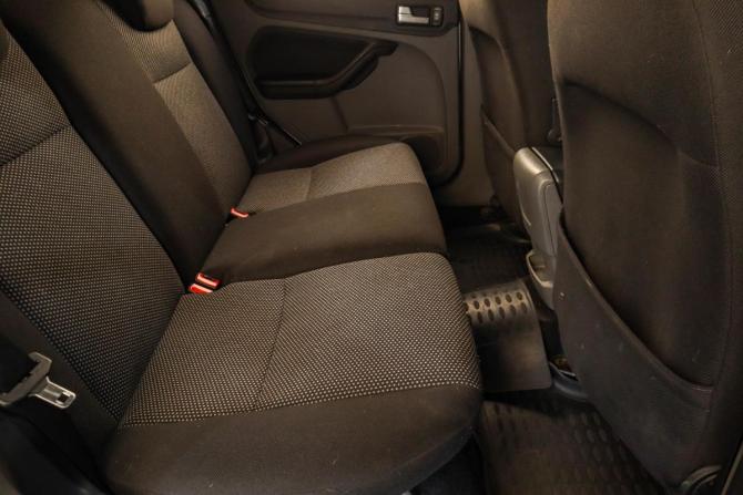 Ford Focus II Рестайлинг с пробегом 2011 года, цена 729 000 рублей, 310550 км, хэтчбек, Автокод Объявления