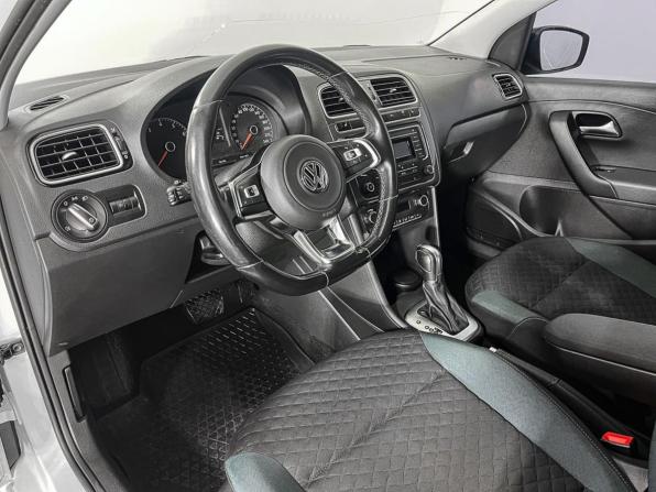 Volkswagen Polo V Рестайлинг с пробегом 2020 года, цена 1 179 000 рублей, 113016 км, седан, Автокод Объявления