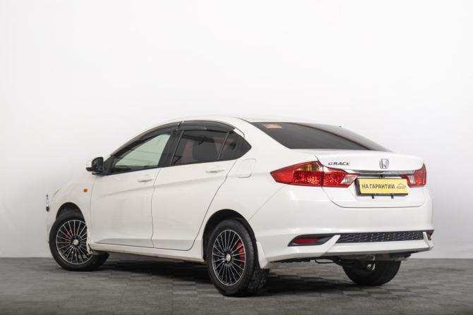 Honda Grace I Рестайлинг с пробегом 2018 года, цена 1 029 000 рублей, 114000 км, седан, Автокод Объявления