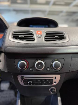 Renault Megane III Рестайлинг с пробегом 2014 года, цена 899 000 рублей, 99725 км, хэтчбек, Автокод Объявления