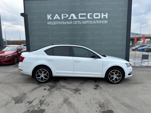 Skoda Octavia III (A7) Рестайлинг с пробегом 2018 года, цена 2 140 000 рублей, 73830 км, лифтбек, Автокод Объявления